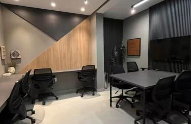 Studio moderno, rooftop com piscina, próx UFU - Foto 4