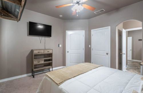 Sunset Retreat, Clean Modern 3BR, Garage, Near 191 - Foto 27