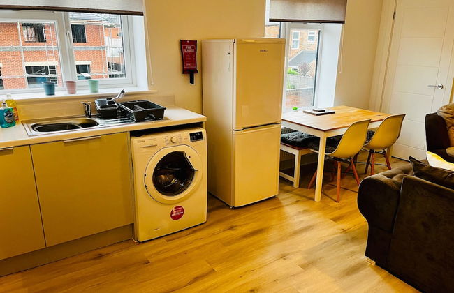 2 Bed Flat - Sleeps 8 - Pets - Garden - Parking - Foto 5