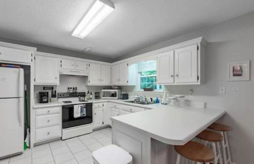 Covenant Cottage with outdoor dining - Foto 8