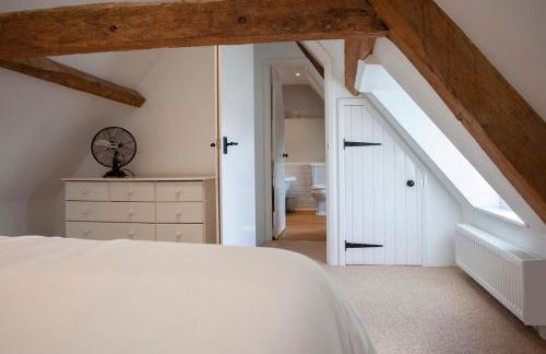 Charming Country House Nr Bath - Photo 20