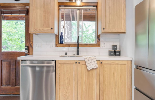 3mins to Lake, 5mins to Skiing Updated 4bdr Cabin Avalon Pines by Avantstay - Photo 70