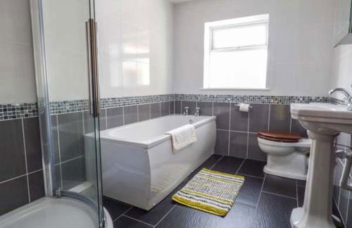 Maerdy Cottage - Photo 13