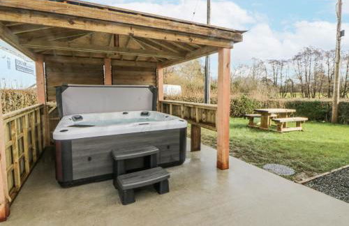 Glandwr House - Photo 3