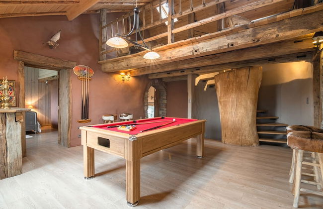 Beautiful Holiday Home with Hot Tub, Sauna & Monumental Fireplace - Photo 16