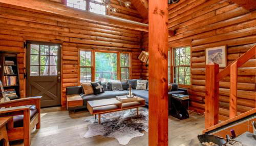 Tranquil and Private 2 Bedroom Cabin with Hot Tub - Foto 5