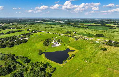 Pond Access and Fishing Cedar Lodge in Versailles - Foto 44