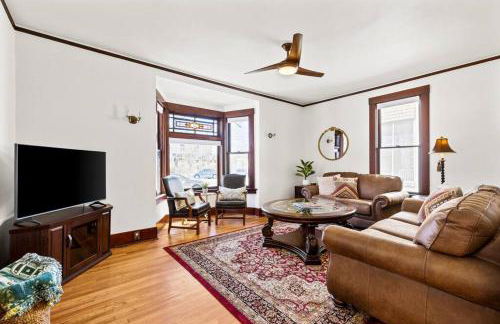 Historic Hideaway Hot Springs - Photo 2