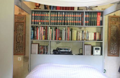 La petite Maison du Bonheur & Jacuzzi - Photo 75