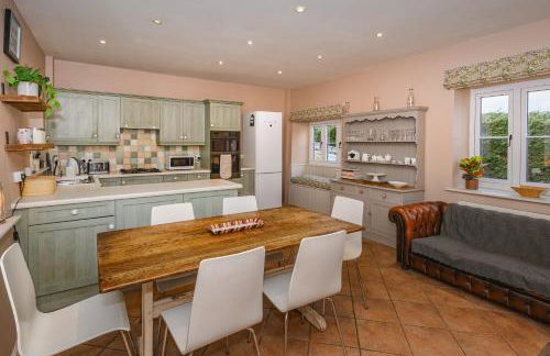 Dulcote Gem 3 Bed 3 Bath Parking & Cathedral Views - Photo 49