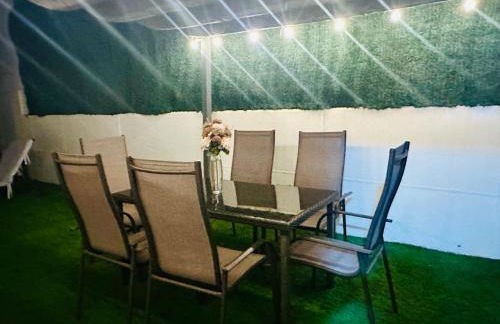 Lux Villa with Year-Round Heated Pool & Game Room - Foto 30