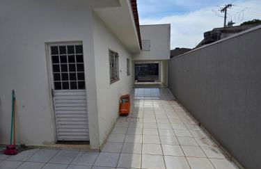 Casa ampla mobiliada com estacionamento para até 5 veículos - Foto 60