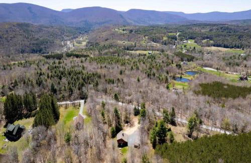 Cozy Log Cabin with Hot Tub 10 Min to Hunter Mtn - Foto 31