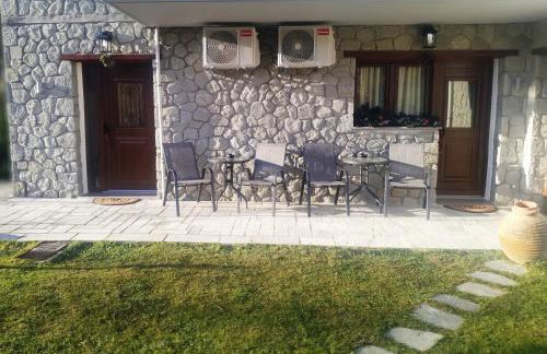 GOURA House - Photo 19