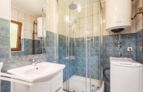 Stunning Apartment In Otocac With Wifi - Foto 18