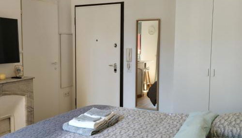 STUDIO CANNES A 5 MN A PIED DE LA GARE TOUT CONFORT AVEC BALCON - Foto 3