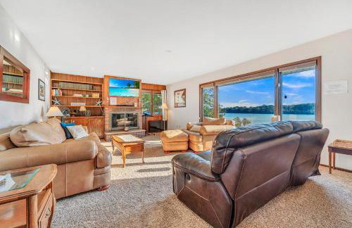 The Foxhole on East Lake Okoboji - Foto 8