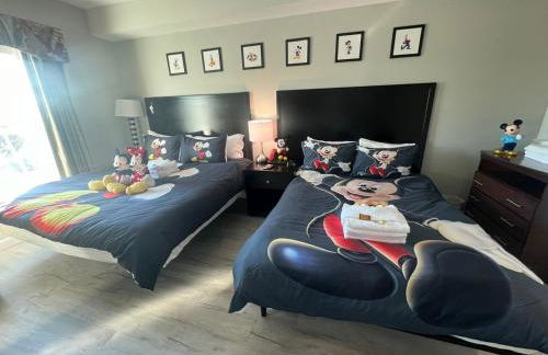 5 Minutes to Disney Free Shuttle King & queen bed - Foto 134