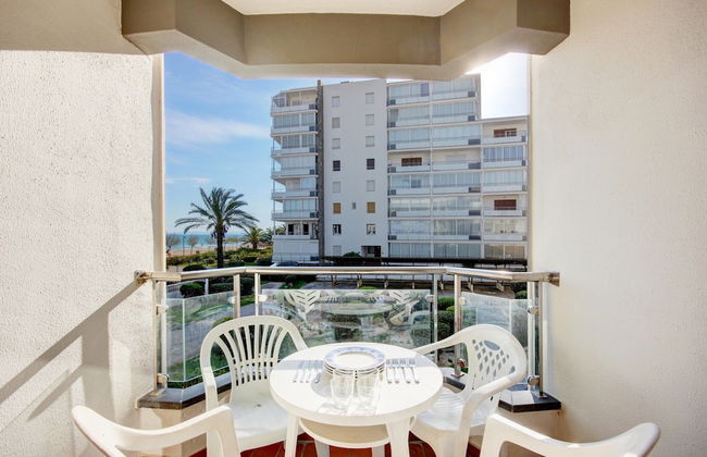 Apartment in Roses on the Beachfront - Photo 8