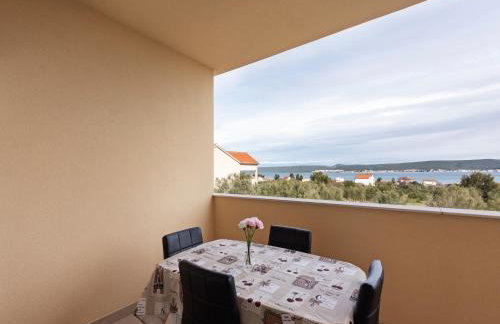 Simplistic Apartment in Neviđane near Sea Beach - Foto 36