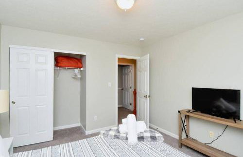 Modern Retreat near downtown Dayton - Foto 43