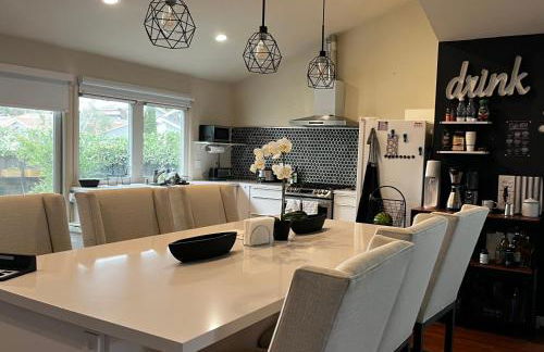 Spacious Home Steps from Huge Park and Outdoor Fun - Foto 14