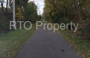 Spacious Home in DT Libertyville Near Naval Base - Foto 33