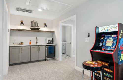 New Home, Dock, Home Theatre Projector, Hot Tub, Fire Pit, Kayaks - Foto 14