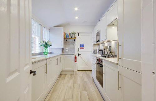 The Coach House Branksome - Photo 23