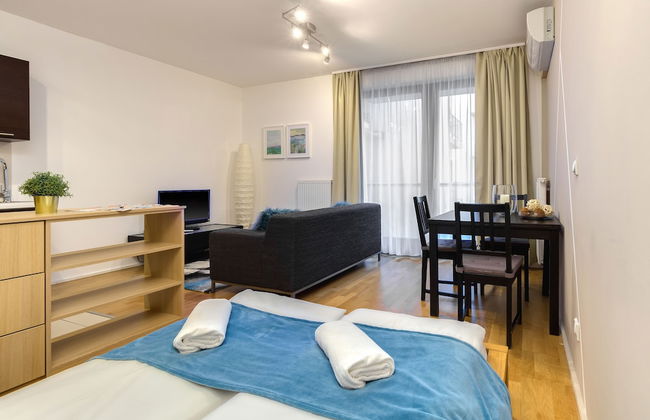 Quality Point Apartments 0-24 reception - Foto 6