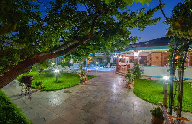 Ekinoks Otel - Photo 36