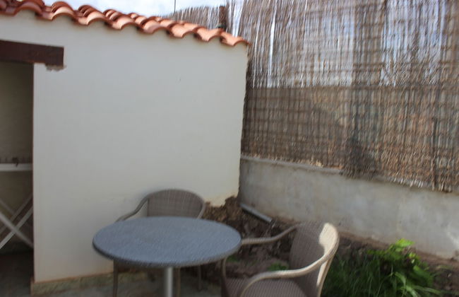 Comfortable 1-bed Bungalow in Parque Holandés - Photo 14