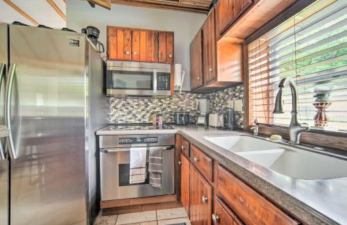 Jamestown Retreat with Hot Tub - Walk to Lake! - Foto 9