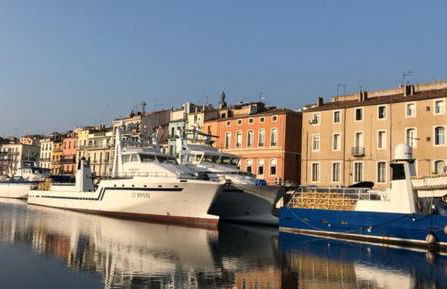 Spacieux et lumineux duplex arty au centre de Sète - Photo 6