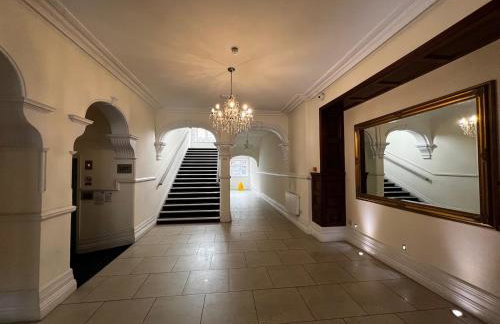 Beautiful 1 Bedroom Apartment in Newport Centre - Pass the Keys - Foto 25