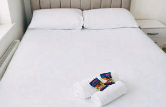 The Grand 4-Bed Ebbsfleet Home - Big Garden & Parking Space, Near Bluewater - Foto 33