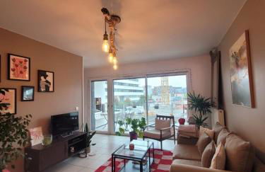 Gerland T2 standing - balcon - parking privé souterrain - Foto 5