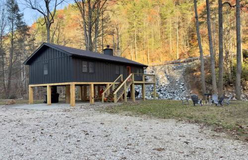 Cozy Creekside cabin- 35m to Boone - Photo 5