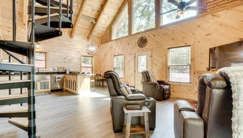 Sip, Hike and Explore Sleek Retreat in Cleveland! - Foto 4