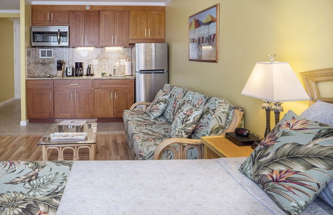 Tropical Studios at Marine Surf Waikiki - Photo 40