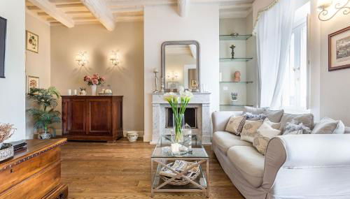 Casa Raffa, 2 Bedrooms 2 Bathrooms Romantic Apartment with Terrace and Parking in Lucca - Foto 1, Other