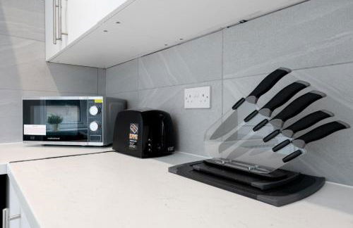 3Bed House-Free Parking - Foto 21