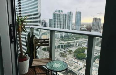 Art-filled Loft 180 Views, Rooftop Pool, Parking - Foto 20