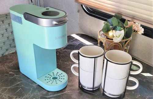 Camper close to beach with BBQ and Bicycles - Foto 17