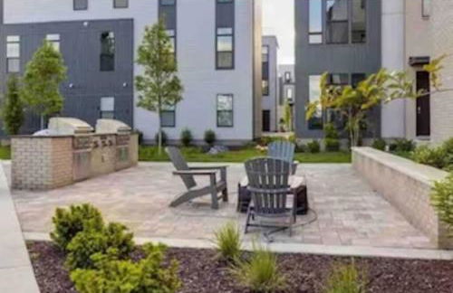 NEW and luxurious home by downtown Nashville with rooftop deck! - Foto 43