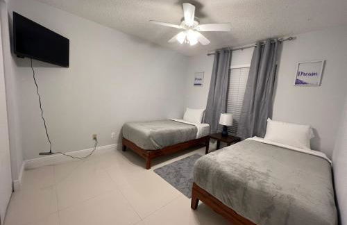 Beautiful pool home 15 minutes from Disney! - Foto 26