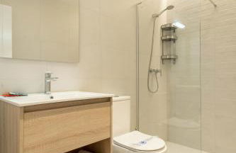 Edificio Santiago by Plaza Mayor Apartamentos - Photo 61