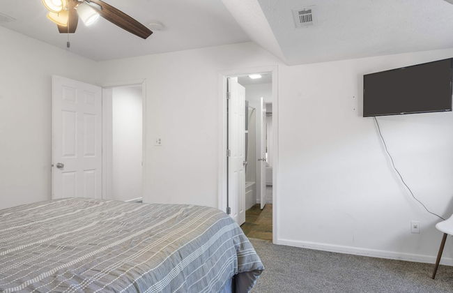 Foggy River Retreat For 16! - Photo 9