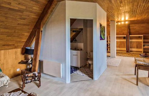 Cozy Home In Saint Saud Lacoussière - Foto 12