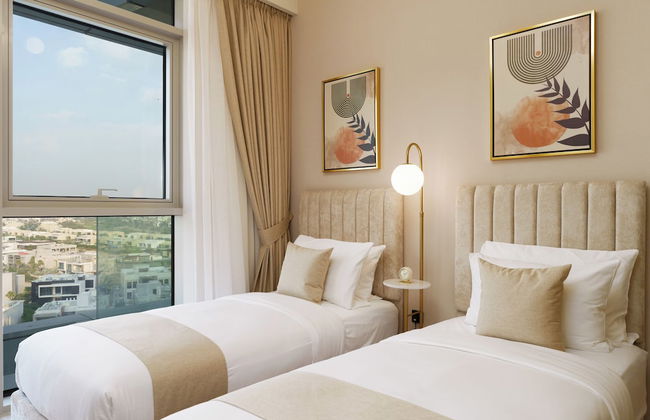 Maison Privee - Tranquil Living with Golf Course Vws in Dubai Hills - Photo 4